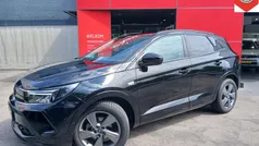 Zwart, metallic lak Gebruikt 2024 Opel Grandland X SUV | € 31.950 (Eerlijke prijs)
