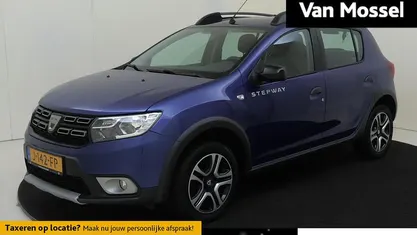 Blauw Gebruikt 2020 Dacia Sandero Stepway Hatchback | € 11.935 (Eerlijke prijs)