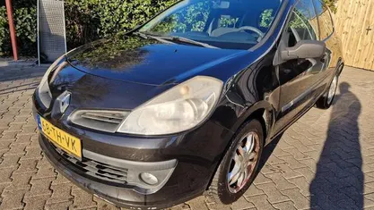 Occasion Renault Clio II Expression 75 PK (55 kW) 2006 Zwart Hatchback