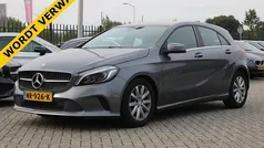 Grijs Gebruikt 2017 Mercedes A180 Business Hatchback | € 15.900 (Eerlijke prijs)