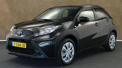 Zwart Gebruikt 2023 Toyota Aygo Play Hatchback | € 19.945 (Goede deal)