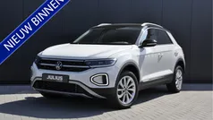 Wit Gebruikt 2023 VW T-Roc Style SUV | € 32.750 (Eerlijke prijs)
