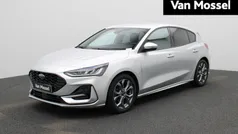 Gebruikt 2023 Ford Focus ST-Line Hatchback | € 24.845 (Eerlijke prijs)