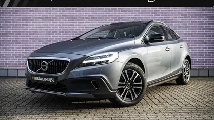 Grijs Gebruikt 2017 Volvo V40 Hatchback | € 17.894 (Goede deal)