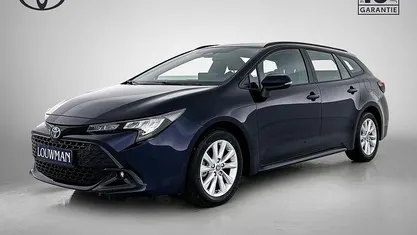 Blauw Occasion 2025 Toyota Corolla Hybrid Active Stationwagen | € 31.945 (Eerlijke prijs)