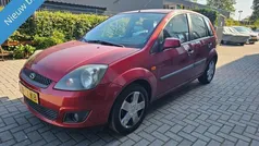 Oranje Gebruikt 2007 Ford Fiesta Hatchback | € 1.750 (Eerlijke prijs)