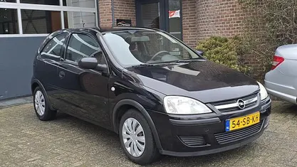 Occasion Opel Corsa Essentia 80 PK (58 kW) 2005 Zwart Hatchback