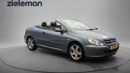 Grijs Occasion 2004 Peugeot 307 CC Griffe Cabriolet | € 1.345 (Goede deal)