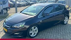 Bruin, metallic lak Gebruikt 2014 Opel Astra Energy Hatchback | € 7.990 (Eerlijke prijs)