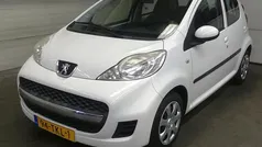 Wit Gebruikt 2012 Peugeot 107 Hatchback | € 3.495 (Eerlijke prijs)