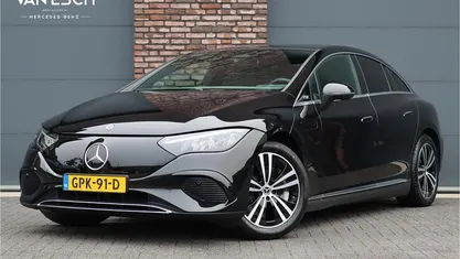 Zwart Gebruikt 2024 Mercedes EQE300 Luxury Sedan | € 52.500 (Goede deal)