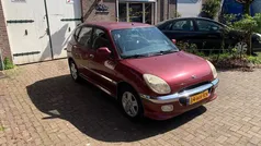 Rood Gebruikt 2001 Daihatsu Sirion Hatchback | € 1.295 (Eerlijke prijs)