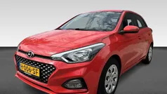 Rood, metallic lak Gebruikt 2020 Hyundai i20 Comfort Hatchback | € 14.430 (Eerlijke prijs)