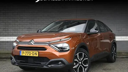 Oranje Occasion 2022 Citroën e-C4 Feel SUV | € 15.445 (Eerlijke prijs)
