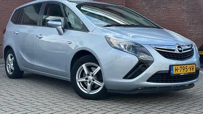 Grijs Occasion 2016 Opel Zafira Tourer Edition MPV | € 4.950 (Goede deal)