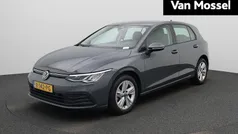 Gebruikt 2022 VW Golf VIII Life Hatchback | € 18.900 (Goede deal)