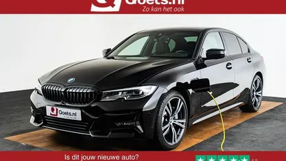 Zwart Occasion 2021 BMW 330e Executive Sedan | € 32.950 (Super prijs)