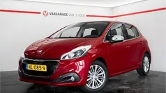 Rood Gebruikt 2016 Peugeot 208 Premium Hatchback | € 8.244 (Eerlijke prijs)