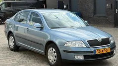 Blauw Gebruikt 2007 Skoda Octavia Ambiente Hatchback | € 2.249 (Goede deal)