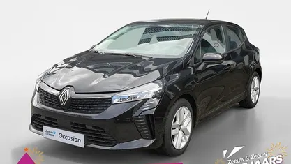 15533.89 Gebruikt 2023 Renault Clio V Evolution Hatchback | € 17.435 (Eerlijke prijs)