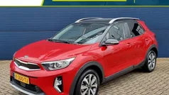 Rood Gebruikt 2021 Kia Stonic SUV | € 22.935 (Eerlijke prijs)