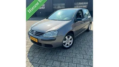 Occasion VW Golf IV Trendline 75 PK (55 kW) 2004 Grijs Hatchback