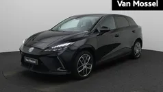 Gebruikt 2023 MG MG4 EV Luxury Hatchback | € 23.400 (Eerlijke prijs)