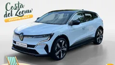 Ijswit met dak in sterzwart xu Gebruikt 2023 Renault Mégane Techno Hatchback | € 27.890 (Goede deal)