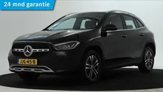 Donker kosmoszwart metaalkleur metallic Gebruikt 2022 Mercedes GLA250 SUV | € 38.945 (Eerlijke prijs)