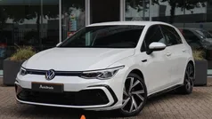 Wit Gebruikt 2021 VW Golf VIII R-line Hatchback | € 22.450 (Eerlijke prijs)
