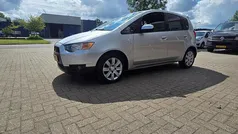 Grijs, metallic lak Gebruikt 2009 Mitsubishi Colt Edition Hatchback | € 2.750 (Eerlijke prijs)