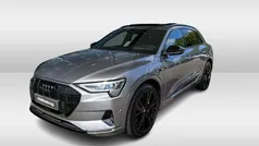 Grijs Gebruikt 2020 Audi e-tron Comfort SUV | € 30.950 (Eerlijke prijs)