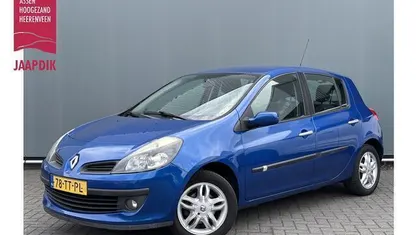 Blauw Gebruikt 2007 Renault Clio II Dynamique Hatchback | € 1.899 (Eerlijke prijs)