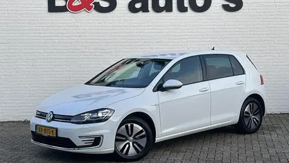 Wit Gebruikt 2019 VW e-Golf Hatchback | € 11.400 (Eerlijke prijs)