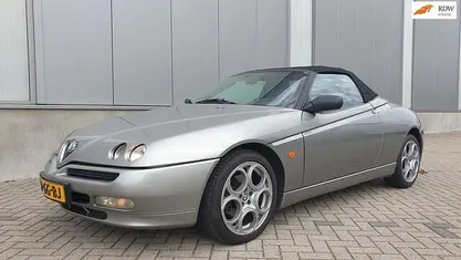 Occasion Alfa Romeo Spider 155 PK (114 kW) 2000 Grijs Cabriolet