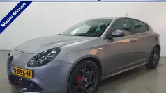 Grijs Gebruikt 2017 Alfa Romeo Giulietta Super Hatchback | € 15.995 (Eerlijke prijs)