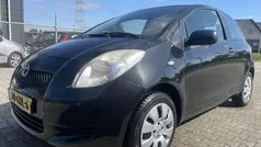 Zwart Gebruikt 2008 Toyota Yaris Hatchback | € 1.999 (Eerlijke prijs)