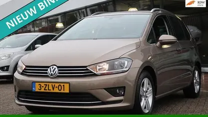 Occasion VW Golf Sportsvan Highline 125 PK (91 kW) 2015 Beige MPV