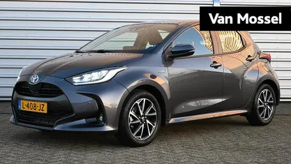 Grijs Gebruikt 2021 Toyota Yaris Hybrid Play Hatchback | € 19.995 (Goede deal)
