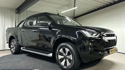 Zwart Gebruikt 2023 Isuzu D-Max Van | € 42.595 (Super prijs)