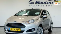 Grijs, metallic lak Gebruikt 2014 Ford Fiesta Titanium Hatchback | € 7.700 (Eerlijke prijs)