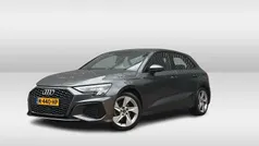 Grijs, metallic lak Gebruikt 2021 Audi A3 Sportback Design Hatchback | € 26.750 (Eerlijke prijs)