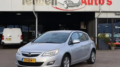 Occasion Opel Astra Edition 101 PK (74 kW) 2010 Grijs Hatchback