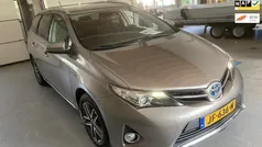 Grijs Gebruikt 2015 Toyota Auris Touring Sports Stationwagen | € 10.500 (Eerlijke prijs)