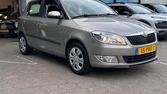 Beige (metallic) Gebruikt 2011 Skoda Fabia Ambition Hatchback | € 6.450 (Eerlijke prijs)