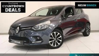 Grijs Gebruikt 2019 Renault Clio IV LIMITED Hatchback | € 12.595 (Eerlijke prijs)