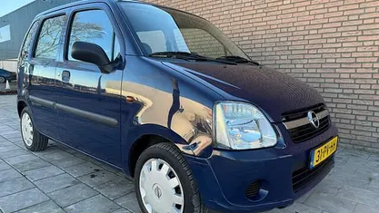Gebruikt 2004 Opel Agila Hatchback | € 1.250 (Eerlijke prijs)