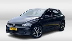 Zwart Gebruikt 2023 VW Polo Life Hatchback | € 22.450 (Eerlijke prijs)