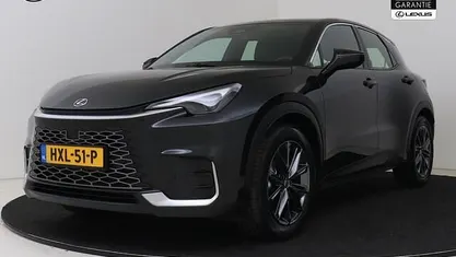 Occasion 2025 Lexus LBX SUV | € 38.945 (Eerlijke prijs)