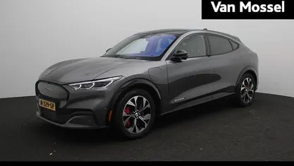 Grijs Gebruikt 2021 Ford Mustang Mach-E SUV | € 23.945 (Eerlijke prijs)